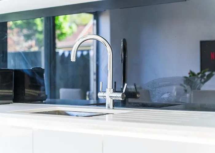 The Bishopsworth House