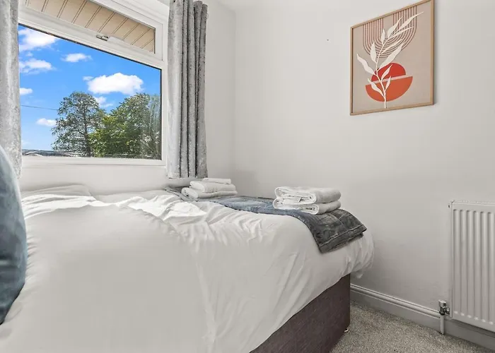 The Bishopsworth House