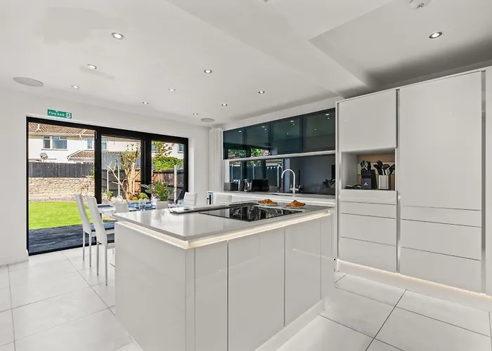 The Bishopsworth House * Bristol